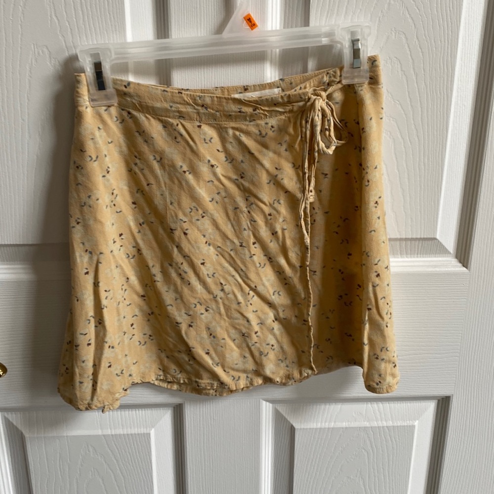 Aeropostale girls yellow wrap skirt size S